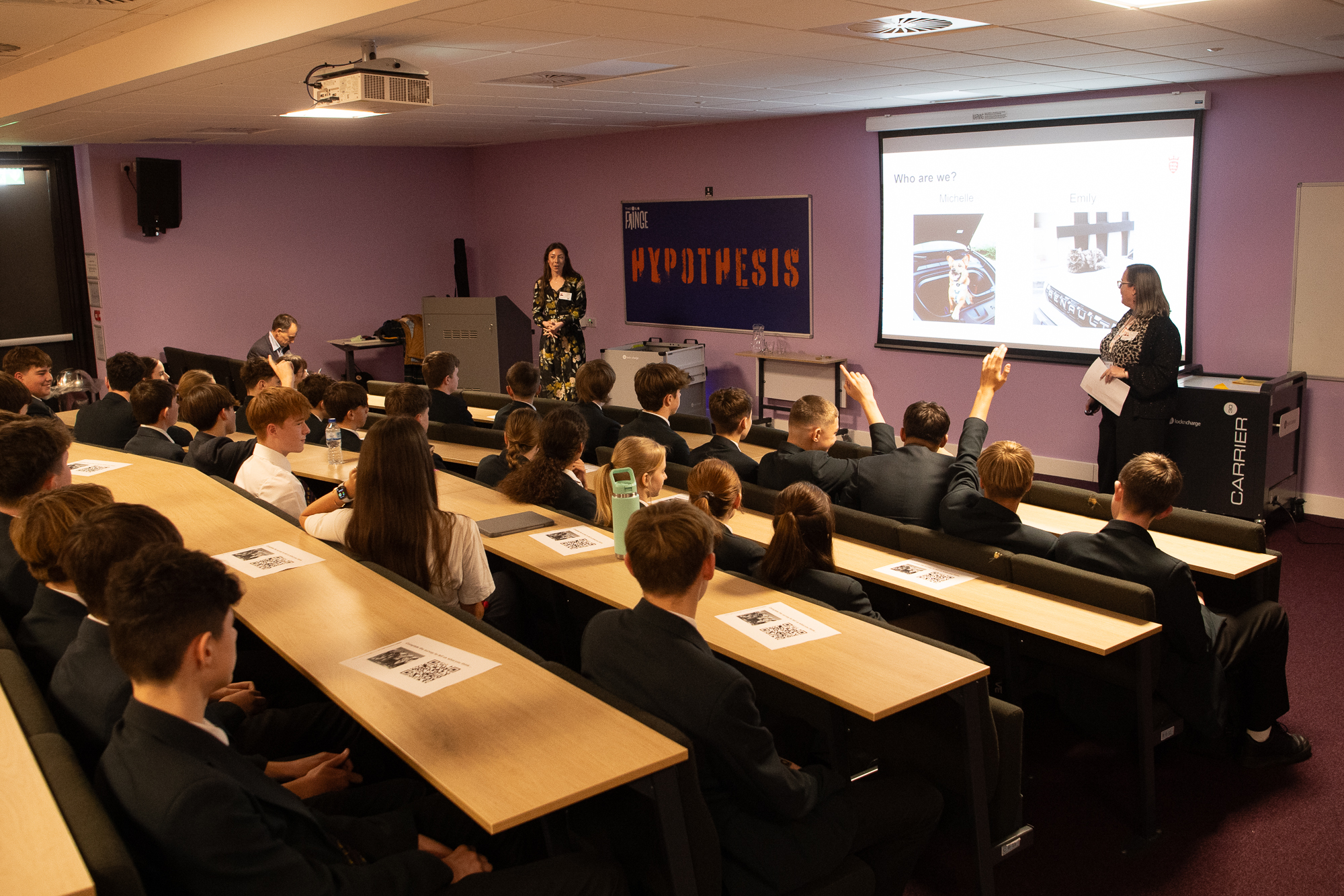 More than 1,000 Islanders have say on new petrol and diesel car phase out