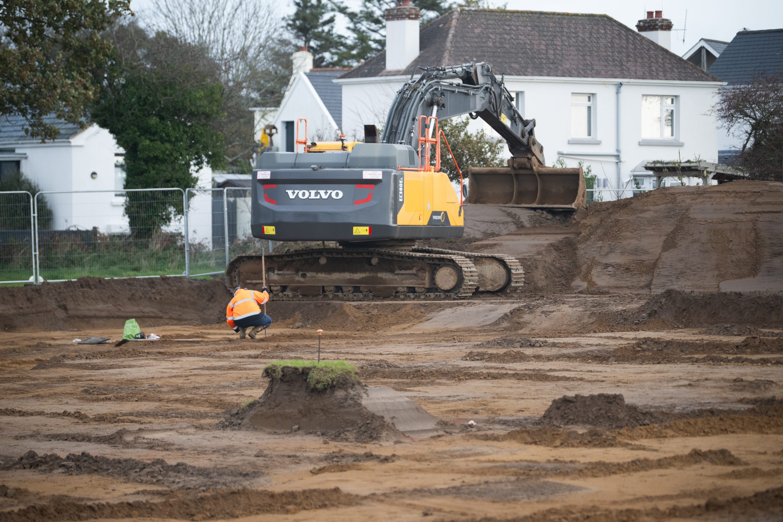 Residents air frustrations over sewage tank at public meeting